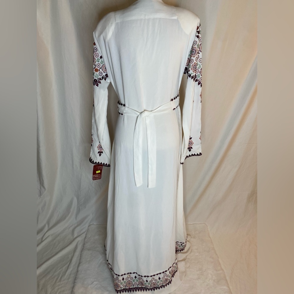Embroidered White and Purple Kaftan Maxi Dress Modest Long Sleeve Size M/L NWT - Picture 8 of 10